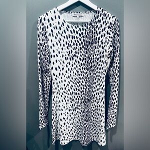 Black and white Reformation Long Sleeve Stretchy Dress Size S